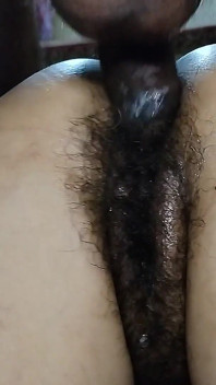 Bhabhi's poesje water kwam uit hete poesje