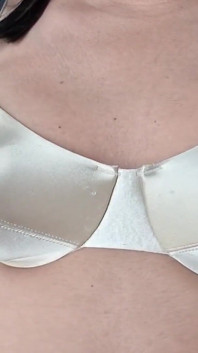 Sexy sujetador de bala dorado brillante