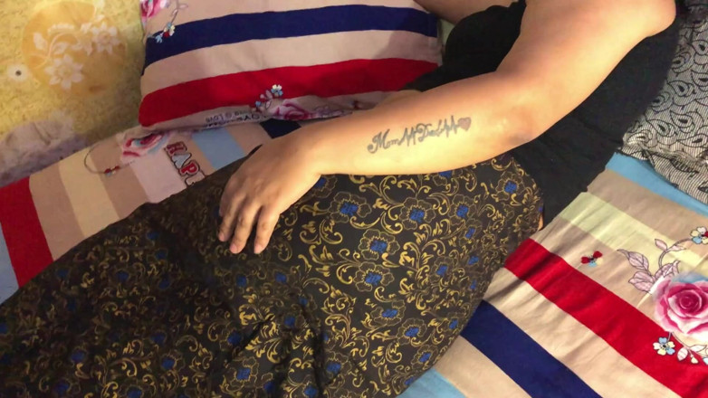 Lustybaby605: Home Alone with Neighbor