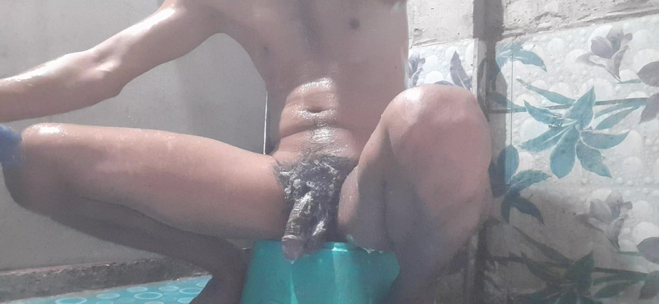 Che: Cuarto de baño hombre indio