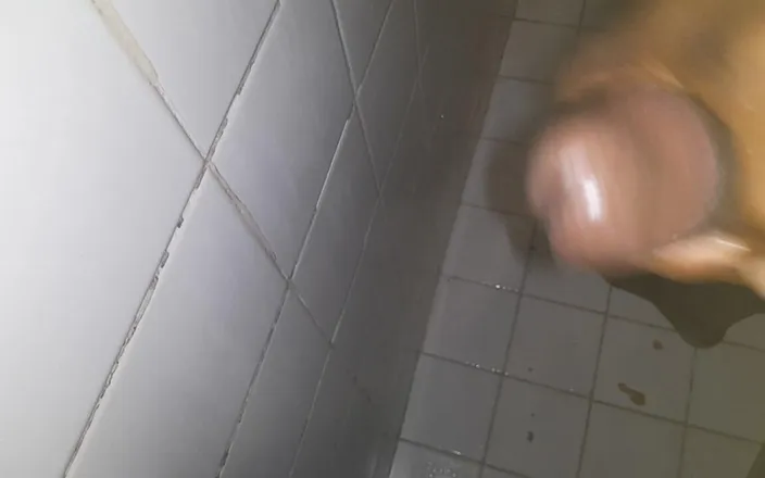 Black guy: Jerking off S6 E7