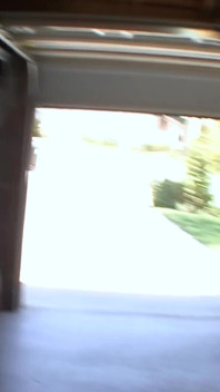 hot sunahre baalon vaali kamsin ko chodne ke lie ameriki peshevar land ki jaroorat hai