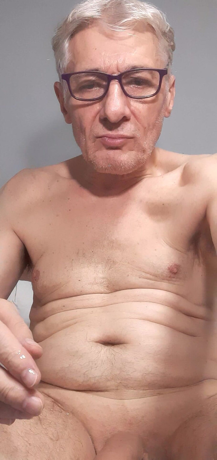 Big uncut hard cock: Velký penis stříkání s masturbací předkožkou spousta horkých výstřiků