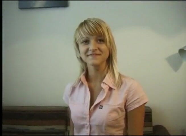 Flash Model Amateurs: Blonde teenage chick gets her pussy licked at the casting