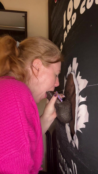 Phantom Strokes Room: La Sexy Rossa Kim Swallows È All'altezza Del Suo Nome