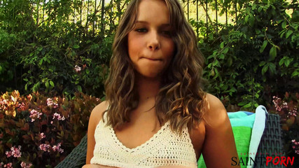 SaintPorn: Liza Gime Mientras La Lengua De Mike La Vuelve Loca