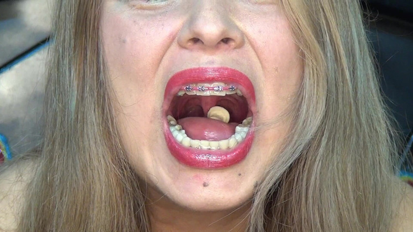 I Swallowed 32 Chess Pieces!! (Angel eyes studio) I Swallowed 32 Chess Pieces!! (Angel eyes studio)