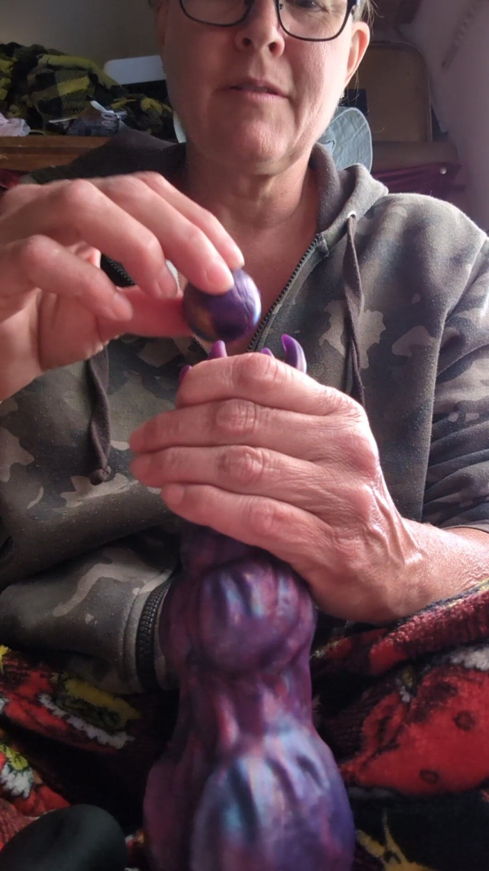 Jamponie Sexy Hot Milf: Gift Unboxing