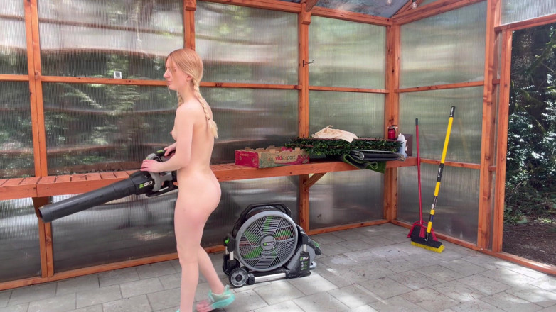 Destination Kat: Greenhouse Work