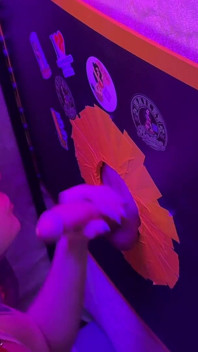 Bailey Boston Y Kennedy Starling Comparten Dotado Blanco En Gloryhole