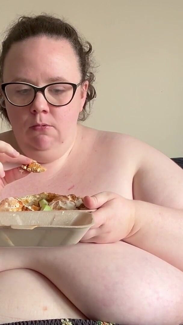 ivygoldpremium: Sábado Por La Noche Comiendo Bbwssbbw Segunda Parte