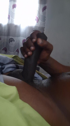 Bumba: 大黑鸡巴非洲手淫