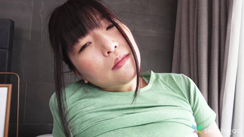 Tenshigao: Kaho hamazaki è la nostra ragazza carina in ufficio che vuole...