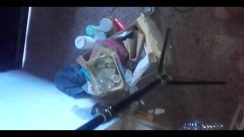 Fitcure1: Acțiune în picioare cu top sexy în bucătărie