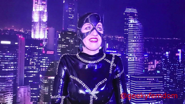 Geeky Femdom: Catwoman Snatches a Robin