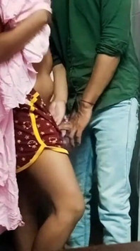 Desi lehrerin und junge studentin, ki virales video