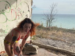 Homegrown Outdoor Sex: Kate gets a mouthful of cum outdoors by the sea