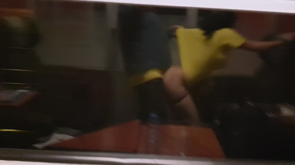 DedeDeville: Sexe Extrême Dans Le Train: Une Jeune Demi-sœur Magnifique Se...
