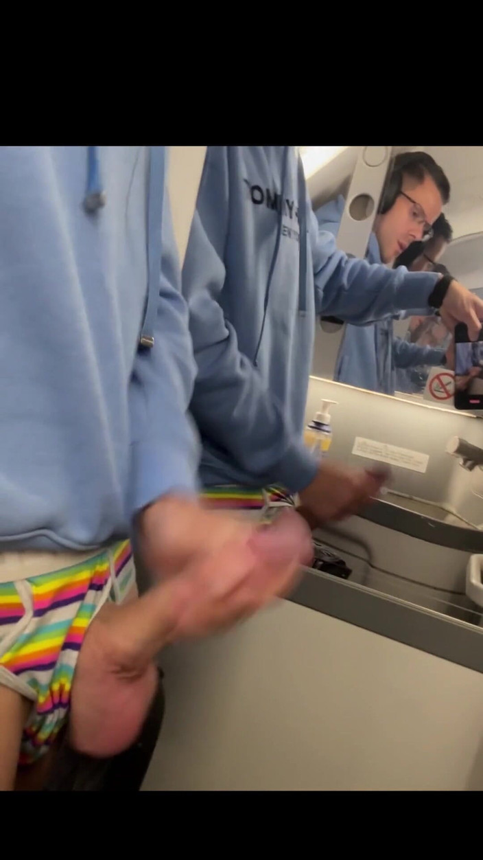 GayDuplo: 3480387203