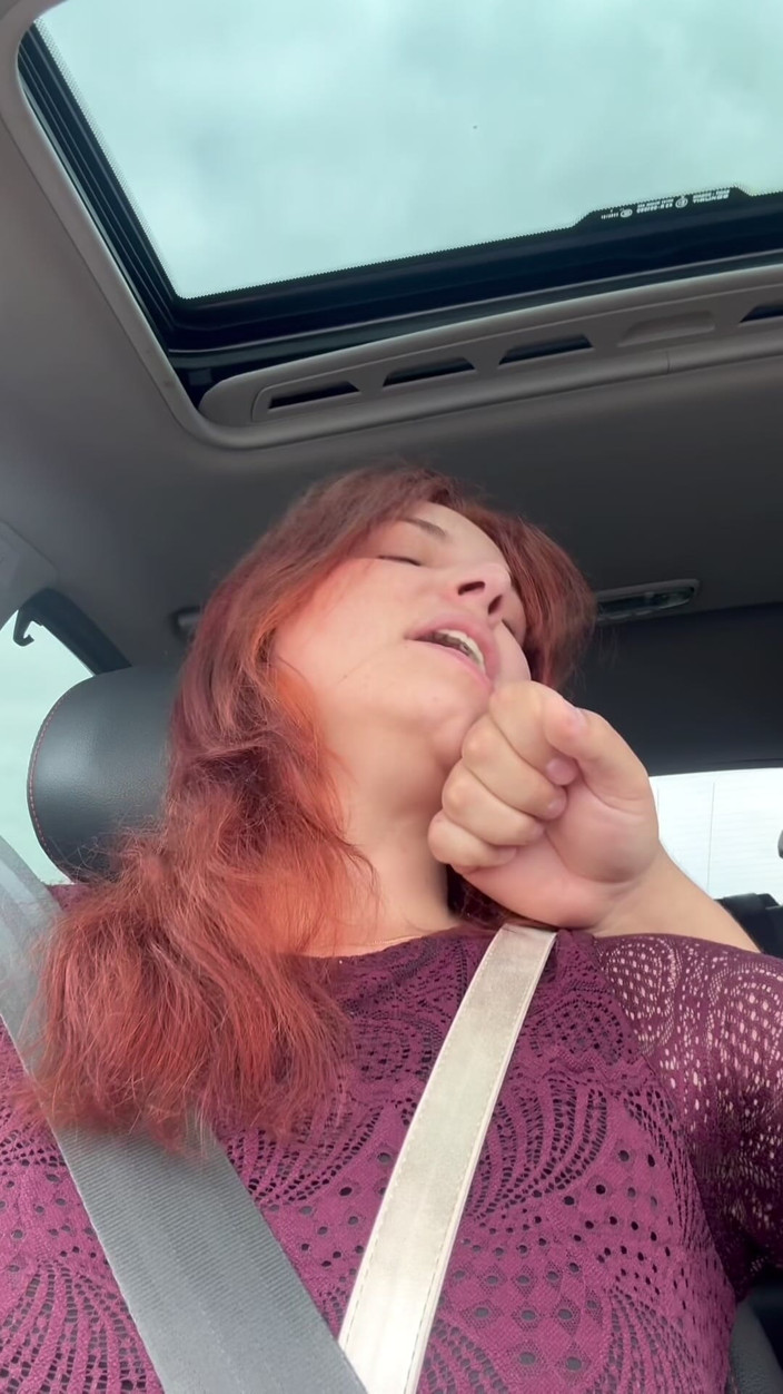 Elena917: Face Punching on the Way and Whipping Aftermath