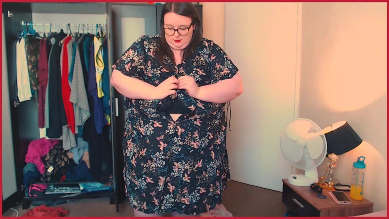 SSBBWLadyBrads: สาวอวบยักษ์ฉีกเสื้อผ้าที่ใส่ไม่พอดีตัว
