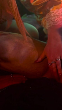 Handjob Merayap Yang Luar Biasa Dari Pam Tante Tiri