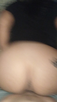 틴더에서 그녀를 만났어