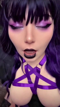 Kort gothic meisje Joi