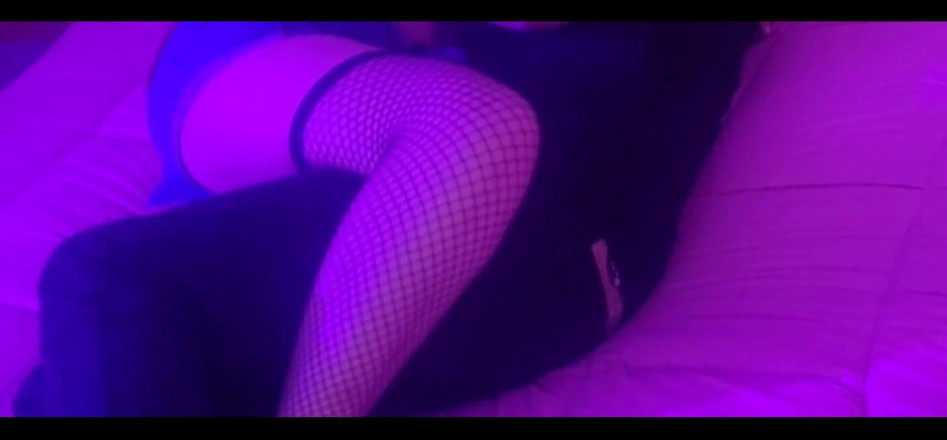 Astrid Cute: Я убедил девушку из моего класса прийти трахаться с ее стрингами на стороне