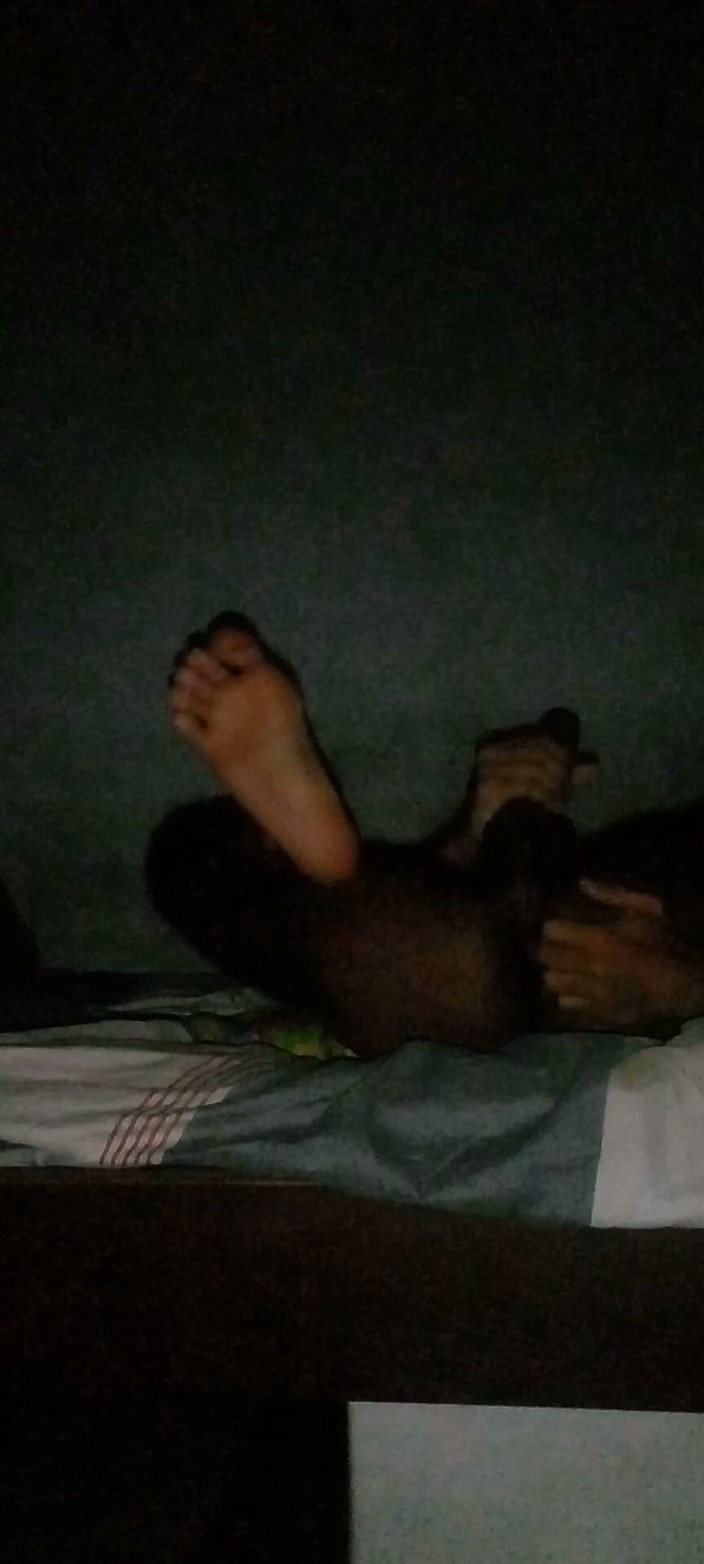 Greg 5 stars: Je me masturbais en même temps mon pénis et mon...