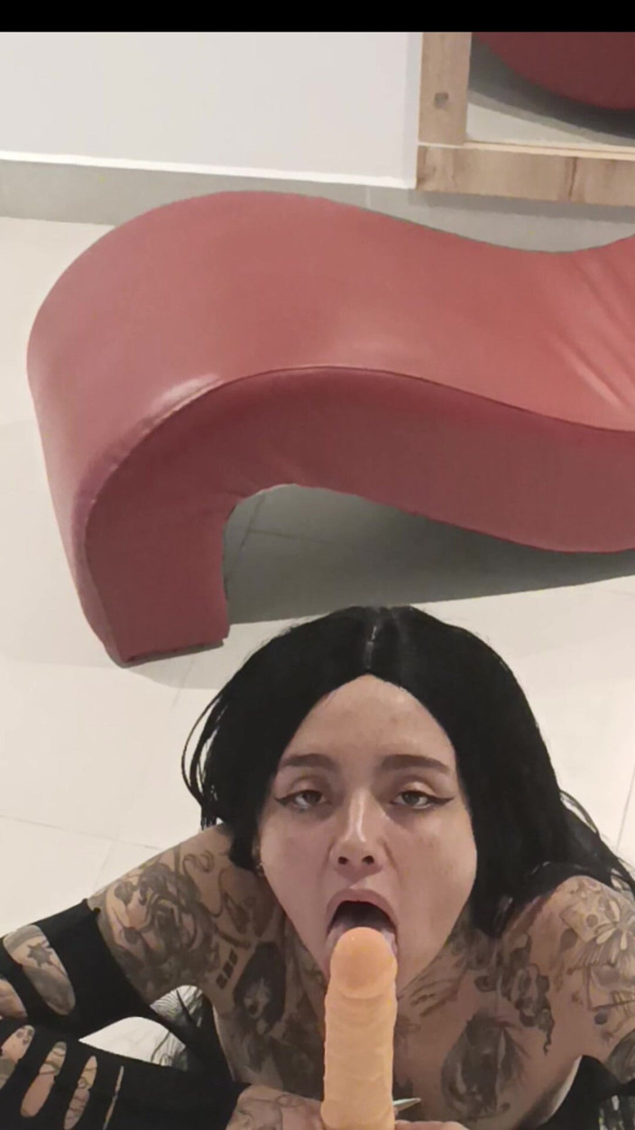 Dalyla: I Love to Suck It on the Sly