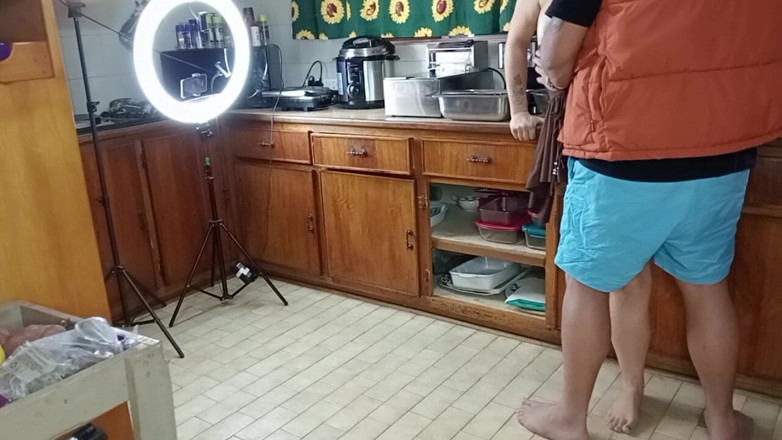 Bigjoefuckalott: Hloupé F*** Kamarádi dělají salát v kuchyni
