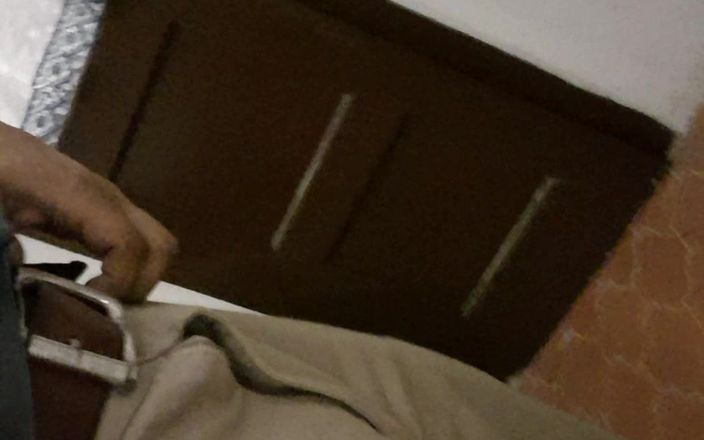 A large Portuguese dick: नग्न हो रही है