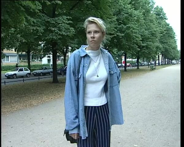YOUR FIRST PORN: Schoene Grosse Frau Judy - mooie lange vrouw Judy