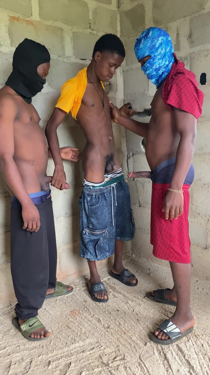 assdriller50: Twink üçlü grup seks sert biniciler