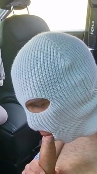Papai atrevido fodeu uma Femboy no carro! um exclusivo de cruzeiro quente!