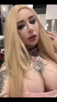 Hiii. I'm Luna. Welcome to My Secret Page I'll Be Sharing My Darkest Stuff Only Here