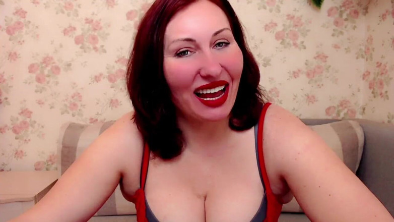 HotMissTessy: I make massage and spoil a girl