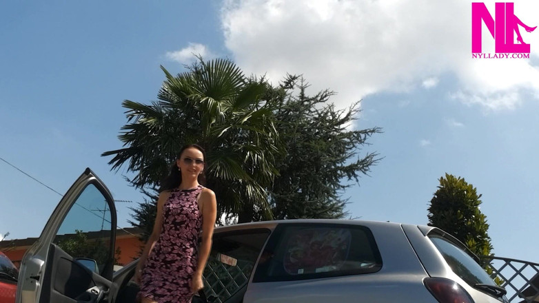 Nyllady: Revving My Car in Pink Flowered Flip Flops