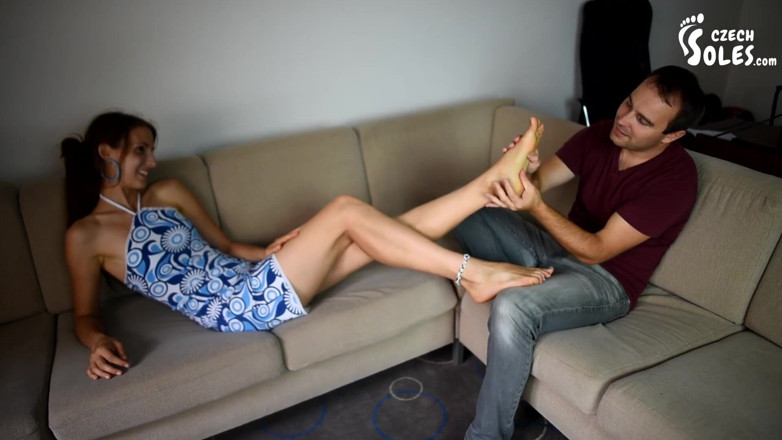 Czech Soles - foot fetish content: Specjalny prezent urodzinowy biznesmena