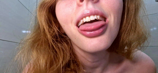 KissMyHips: 처음으로 칫솔 페티쉬 비디오