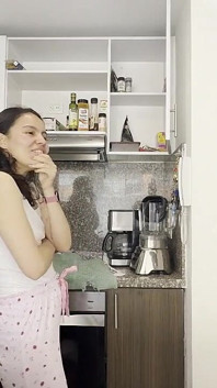 Dua lesbian saling menyentuh sambil membayangkan penis Anda