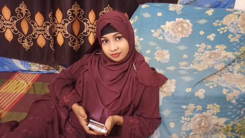 Bangla Academy: Sexy _toma viendo porno con hermanastra musulmana de hijabs y follando...