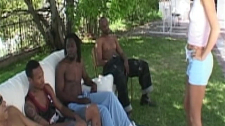 XXXEROTICONLY: Gangbang Quente Com MILF Morena Ejaculada