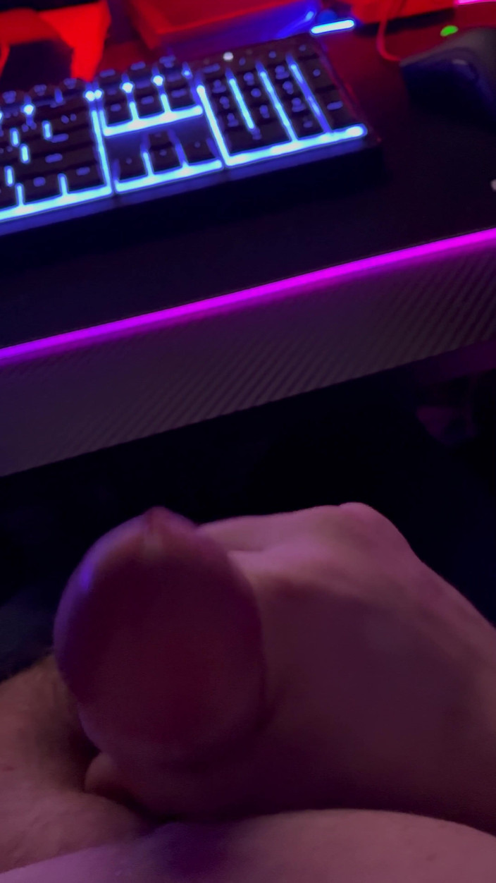 Respawn Daddy: Quick Cum Time While Jerking off