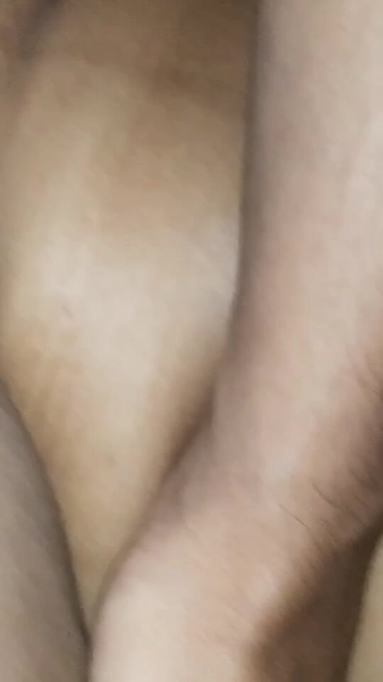 Mannirkuok: Deixei a namorada do meu amigo no escritório.