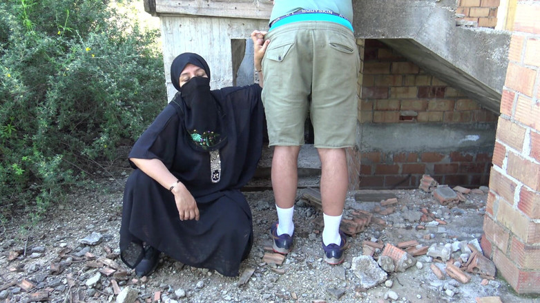 Souzan Halabi: Paroháč manžel