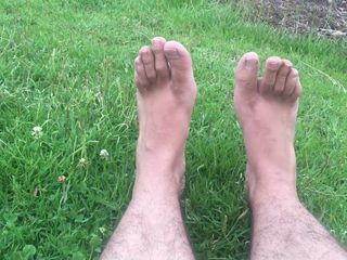 Manly foot: Finalmente un posto dove mostrare i miei piedi in attesa...