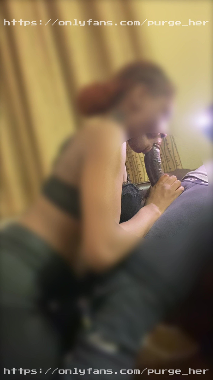 Purge_her: 濡れた喉を持つ若くて柔らかい唇