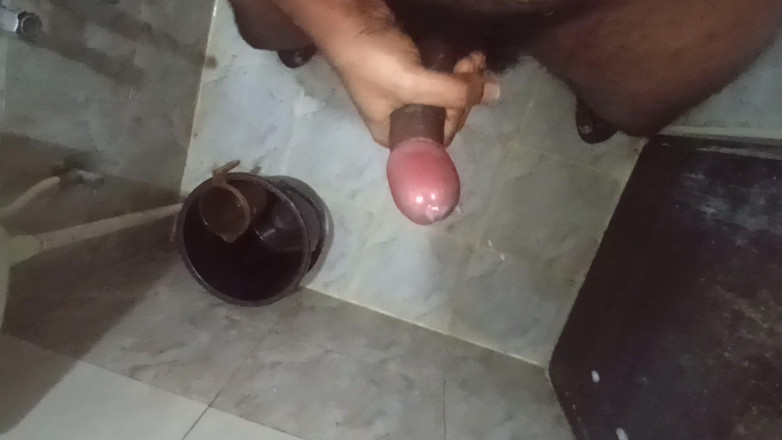 Adityaroy: Stříkání Zobrazením Sexy Mámy Mé Kamarádky
